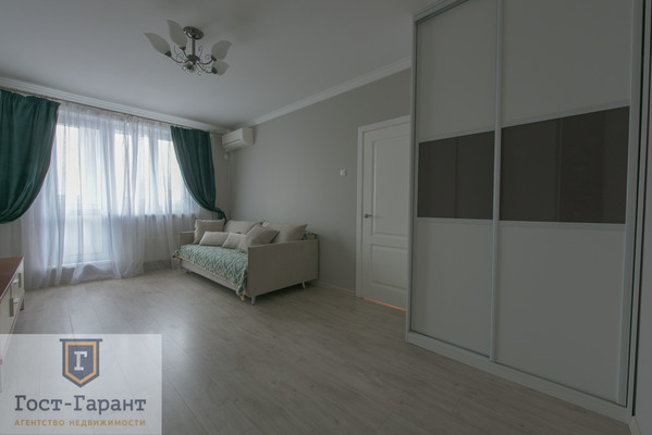 Адрес: Зои и Александра Космодемьянских улица, дом 27, агентство недвижимости Гост-Гарант, планировка: п44т, комнат: 1. Фото 2