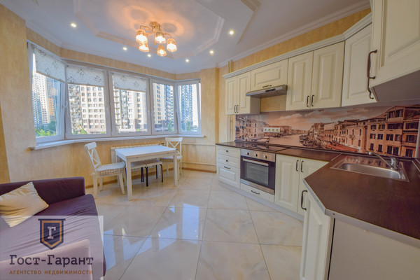 Адрес: Корнея Чуковского улица, дом 1, агентство недвижимости Гост-Гарант, планировка: П44К, комнат: 2. Фото 1